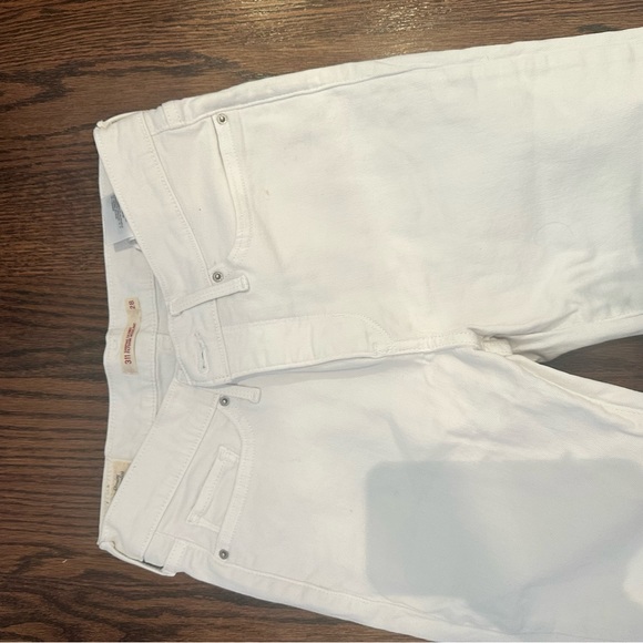 Levi’s White Jean straight leg. Good condition size 28 - Picture 6 of 6